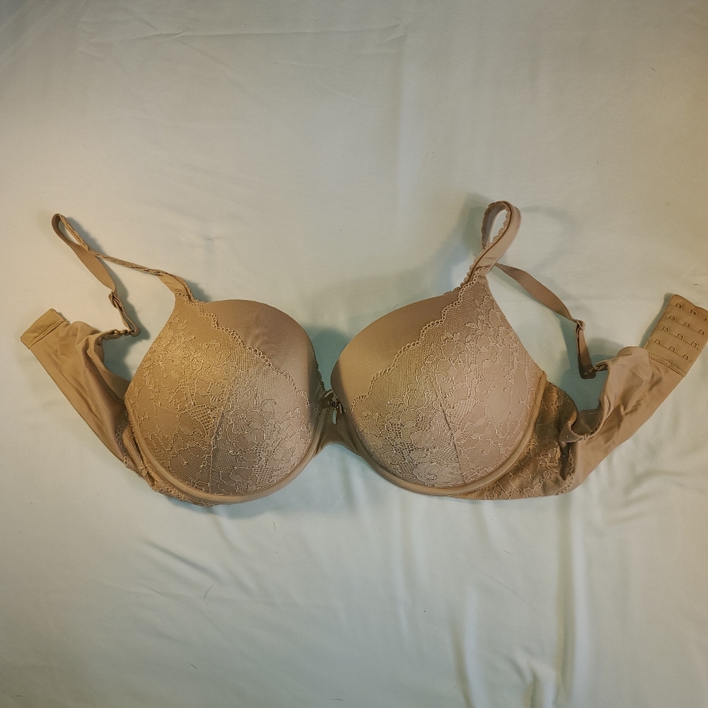 Victoria's Secret Plus Size Bra 38 DD NWOT